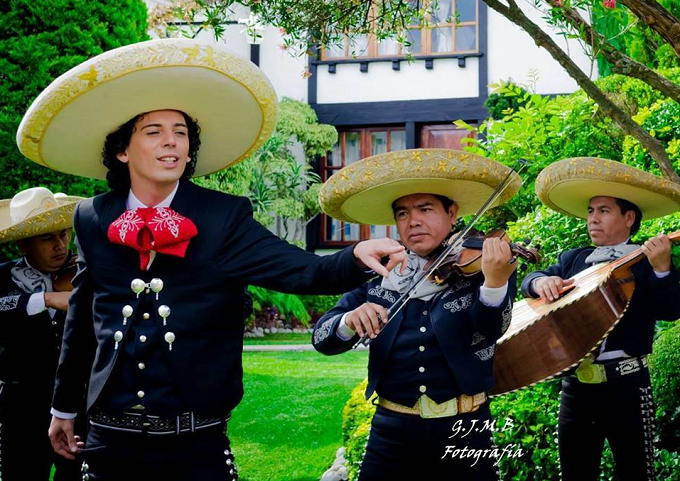 Video El Cantante Rumano Radhu Que Conquistó México Con