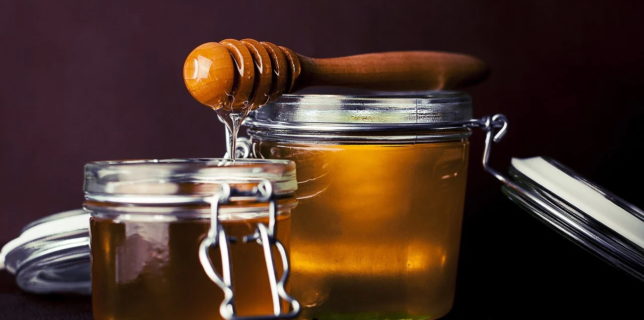 Arad: Apicultorii spun că au cea mai slabă producţie de miere din ultimii 50 de ani