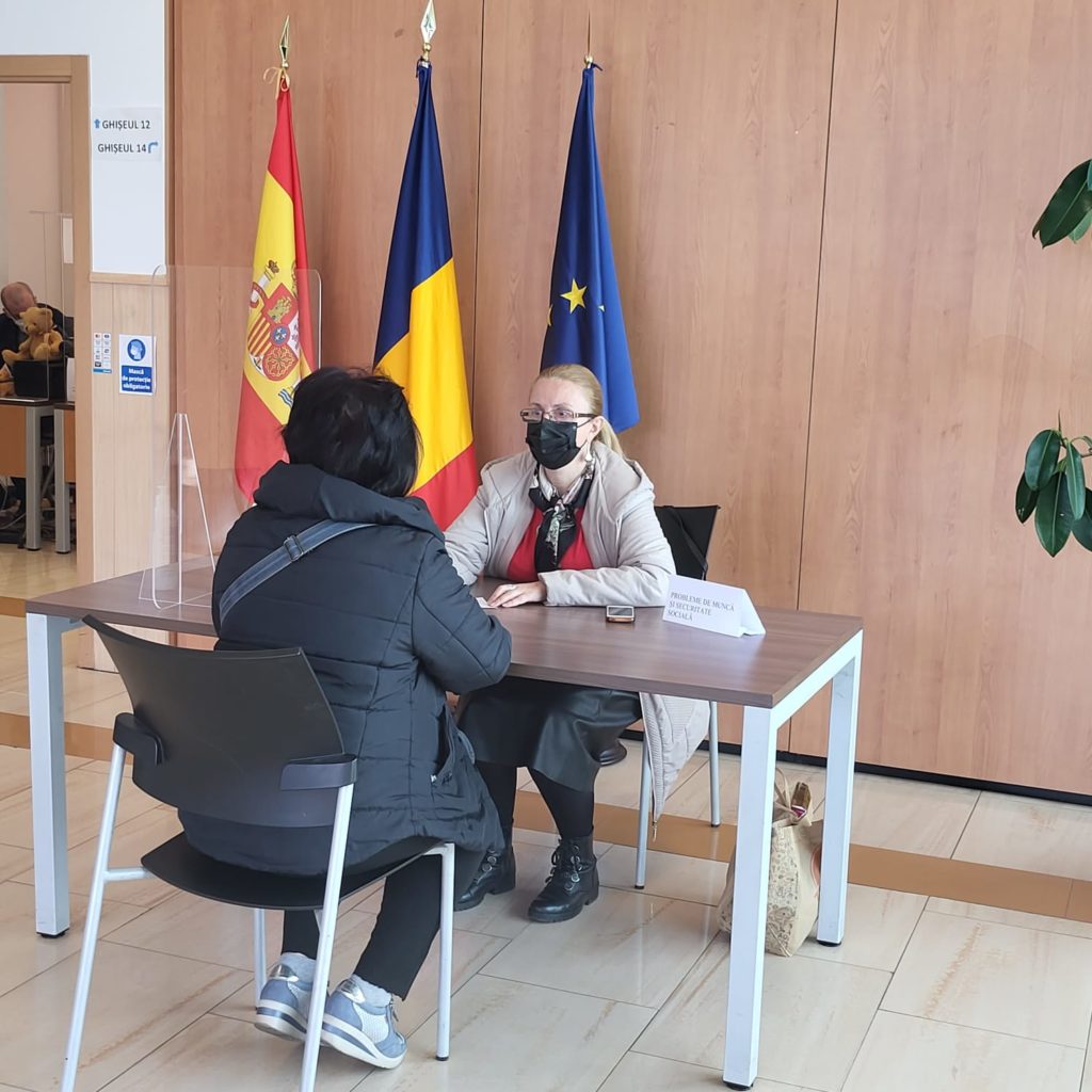 Asistență oferită cetățenilor români care au nelămuriri pe teme legate de muncă, pensii și securitate socială