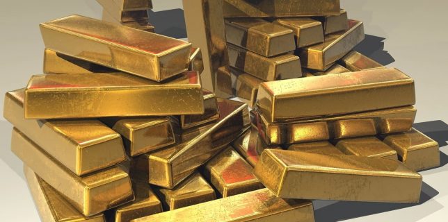 Bogaţii lumii sunt din ce în ce mai interesaţi de aur, în contextul exploziei stimulentelor monetare