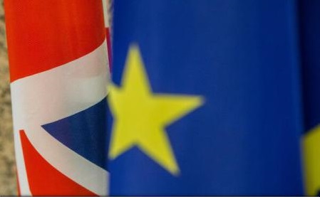 Brexit – Deputații europeni stabilesc condițiile în care aprobă acordul de retragere a Marii Britanii din UE