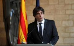 Carles Puigdemont lasă parlamentul Cataloniei să decidă cu privire la declararea independenței și refuză convocarea alegerilor anticipate