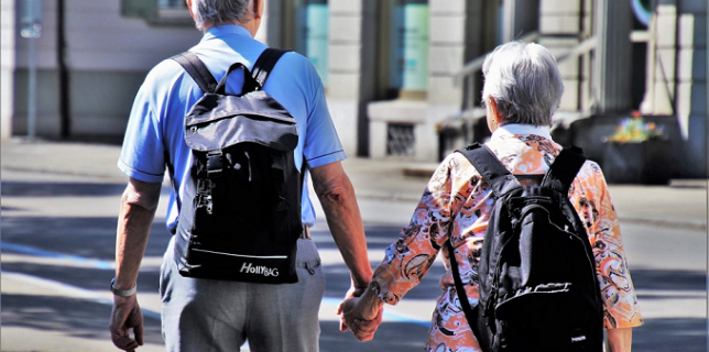 Ce trebuie să facă pensionarii români stabiliți în străinătate conform noii legi a pensiilor
