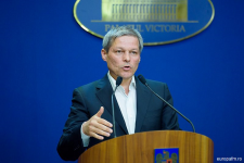 Cioloș: Am decis schimbarea miniștrilor Costescu, Bostan, Curaj și Stoenescu