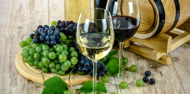 Comisia Europeană aprobă ajutoare în valoare de 12,4 milioane de euro pentru producătorii de vin din România
