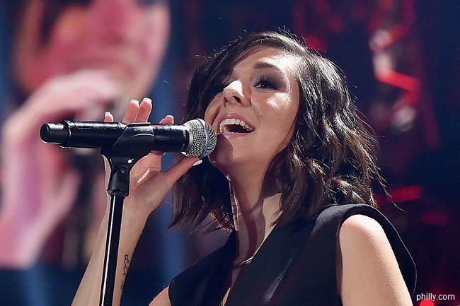Cântăreața-americană-de-origine-română-Christina-Grimmie-a-murit-în-urma-rănilor-grave-Ucigașul-a-fost-identificat