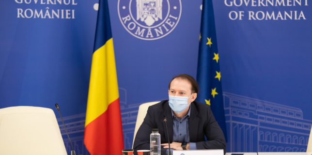 Cîţu: În România nu se va aplica certificatul verde, românii vor putea merge în vacanţă