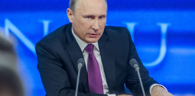 Discursul anual în parlament: Vladimir Putin transmite Occidentului să nu ''treacă linia roşie'' în relaţiile cu Rusia