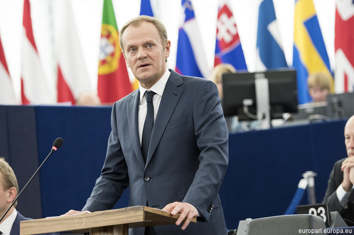 Donald-Tusk-Dacă-UE-nu-stăpânește-în-cel-mult-două-luni-criza-migrației-spațiul-Schengen-se-va-prăbuși