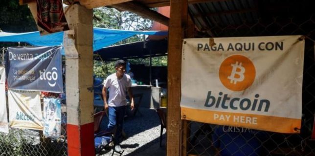 El Salvador, prima ţară din lune care a adoptat oficial bitcoin ca mijloc legal de plată