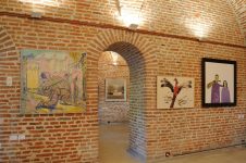 VIDEO: Expoziţia 'Aici-Acolo. Artişti din România şi Diaspora. Estetica eternului acum', vernisată la Muzeul Naţional Cotroceni