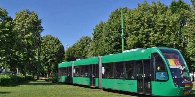 Fabrica de tramvaie din Arad ar urma să livreze 62 de garnituri în patru mari oraşe din România