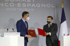 Franța și Spania au semnat un acord de recunoaştere a dublei naţionalităţi, care va viza zeci de mii de persoane