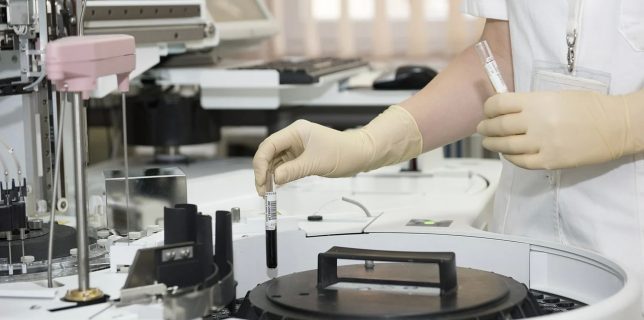 Germania Industria cărnii din Renania de Nord-Westfalia, obligată să testeze angajaţii pentru coronavirus de două ori pe săptămână