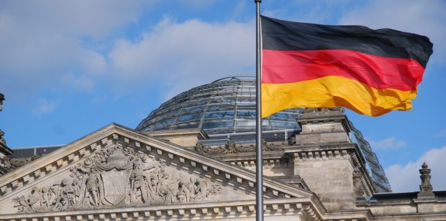 Germania: Ministrul justiţiei îşi reafirmă opoziţia faţă de vaccinarea obligatorie