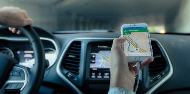 Google Maps va începe să direcţioneze şoferii pe rute ''prietenoase cu mediul''