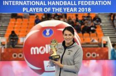 Handbal feminin: Cristina Neagu a primit trofeul de cea mai bună jucătoare a lumii în anul 2018