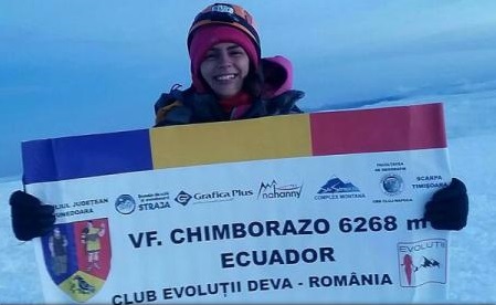 Hunedoara – Alpinista Alexandra Marcu a reușit să cucerească vârful Chimborazo (6.268m), din Anzi