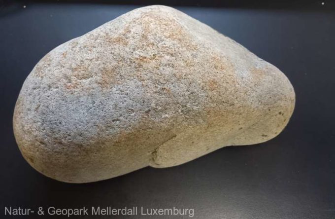 Hunedoara: Un bulgăre de granit din Retezat, vechi de 300 de milioane ani, expus în Luxemburg