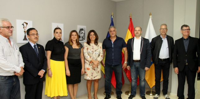 Inaugurarea expoziției artistului Néstor Dámaso del Pino la Consulatul Onorific al României în Insulele Canare-1