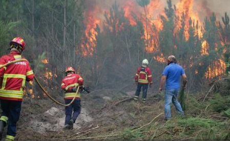 Incendii în Portugalia – Ministrul de interne a demisionat, pe fondul criticilor față de reacția autorităților