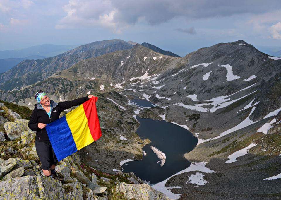 Interviu-cu-o-hunedoreancă-pentru-care-muntele-este-totul-Cristina-Bucureştean-are-nevoie-de-susținerea-românilor-pentru-a-și-urma-visul
