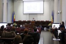Intotero: De Centenar vom lansa Enciclopedia românilor din afara graniţelor şi Casa românilor de pretutindeni