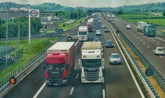 Las empresas transportistas españolas contratan más conductores rumanos, búlgaros y portugueses