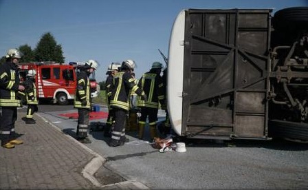 MAE – Patru români răniți în accidentul din Germania, supuși unor investigații amănunțite; starea lor – stabilă