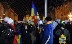 Manifestaţii în mari oraşe din ţară pentru susţinerea şefei DNA, Laura Codruţa Kovesi
