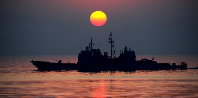 Marinarul român răpit de piraţi în largul coastelor nigeriene este din Constanţa, şeful mecanic al navei