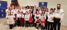Noi grupuri de colindători la Ambasada României și la Consulatul General al României la Madrid