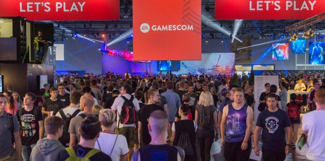 Nouă dezvoltatori români de jocuri video au participat la târgul internaţional Gamescom din Germania