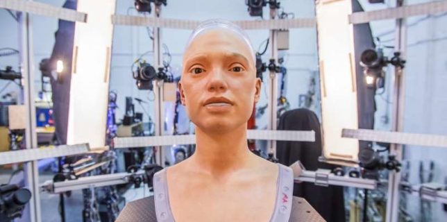 O expoziţie cu lucrări de artă realizate de un robot umanoid va fi inaugurată în Marea Britanie