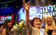O străbunică de 86 de ani, născută în România, încoronată ''Miss Holocaust Survivor'' în Israel