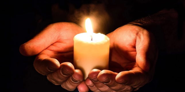 Papa Francisc se roagă pentru victimele tragediei de la spitalul din Piatra Neamţ