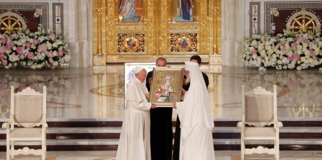 Papa a Sínodo Permanente Ortodoxo “Juan Pablo II allanó el camino del diálogo”