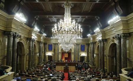 Parlamentul Cataloniei a început ședința la care dezbate moțiunea de autoproclamare a independenței