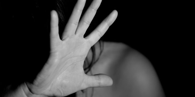 Percheziţii DIICOT, exploatare sexuală – 10 victime, în Italia, Spania şi Germania