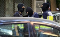 Poliția spaniolă a reținut la Madrid trei jihadiști, dintre care unul ''extrem de periculos''