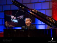 Președintele României a semnat decrete de decorare, printre care și al pianistului spaniol Josu De Solaun Soto