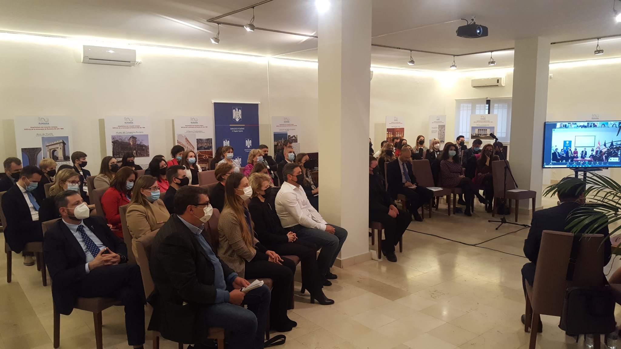 Prima reuniune a ambasadorului României cu reprezentanții comunității românești din Spania 1