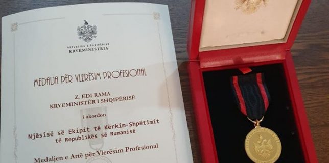 Primul-ministru al Albaniei a acordat salvatorilor români Medalia de aur de apreciere profesională