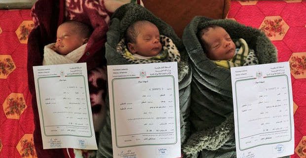 Protest insolit – O femeie palestiniană care a născut tripleţi şi-a numit copiii Ierusalim, Capitala şi Palestina