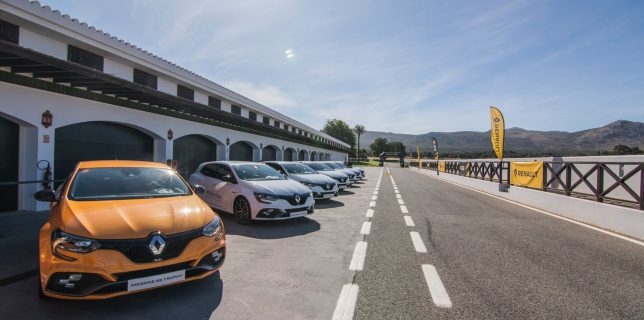 Renault suspendă producţia în Spania