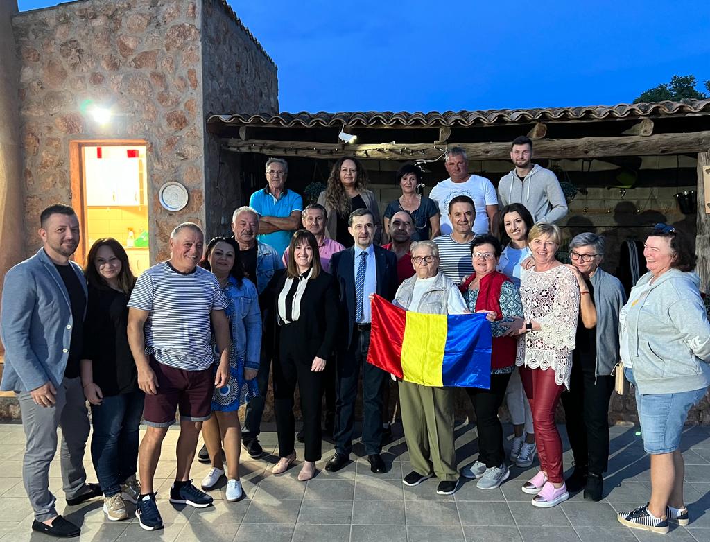 Reuniunea ambasadorului George Bologan cu comunitatea de români din Palma de Mallorca 1