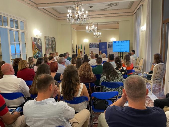 Sesiuni de informare a alegătorilor români din străinătate pe tema proceselor electorale din anul 2024 1
