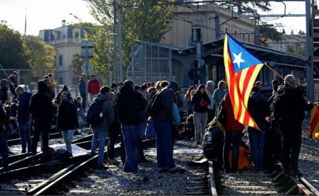 Spania – Grevă, autostrăzi și trenuri blocate în Catalonia la apelul separatiștilor