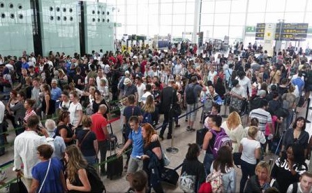 Spania – Guvernul trimite Garda Civilă pe aeroportul din Barcelona în timpul grevei agenților de securitate