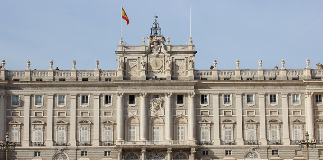 Spania aduce un omagiu victimelor epidemiei de COVID-19